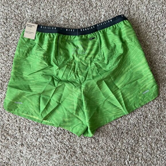 Nike Run Division Flex Stride 5” Running Shorts - Picture 6 of 9